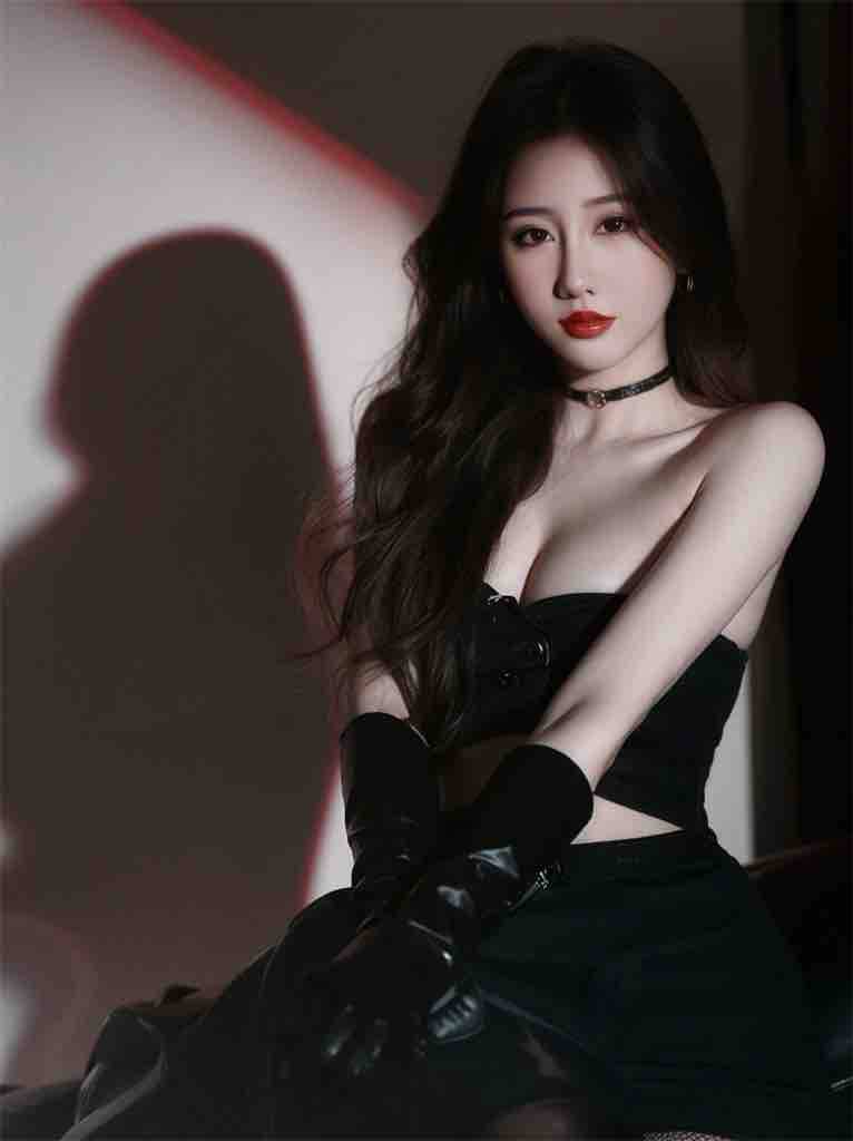 职业时尚模特如怡
