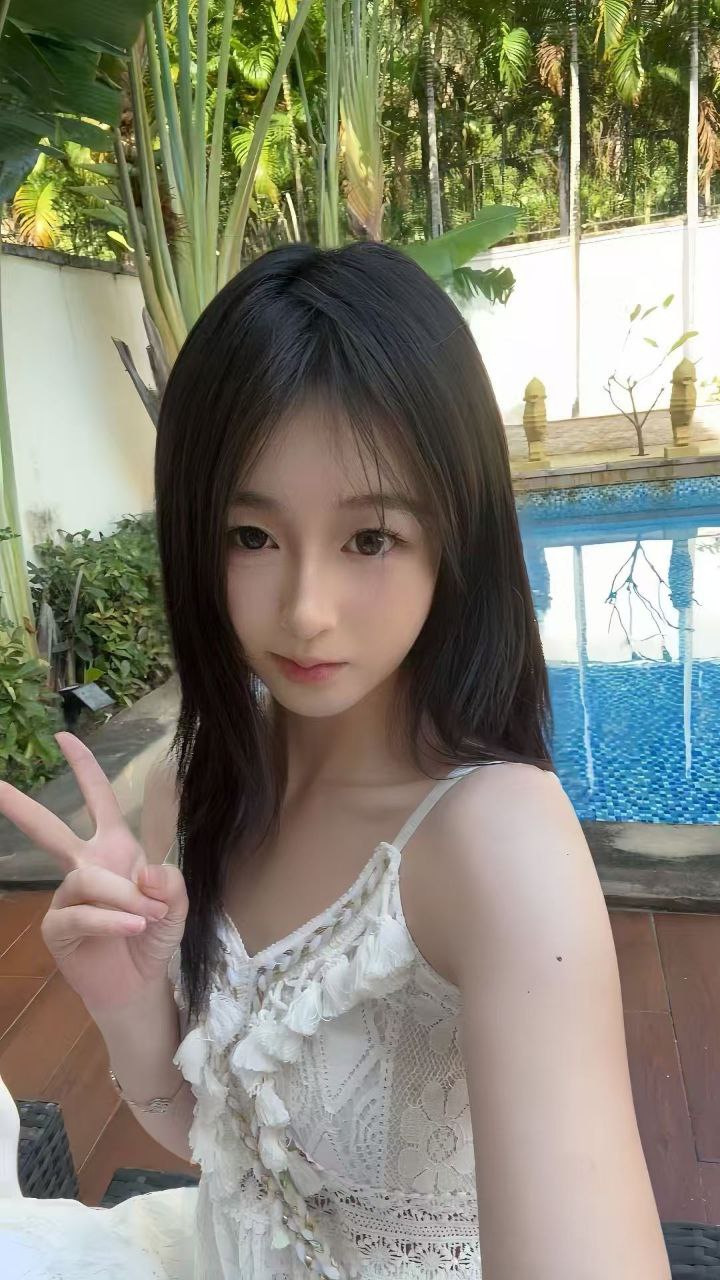 传媒学院系花昕娴