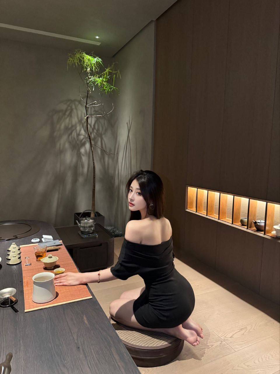 冷白气质御姐思雅