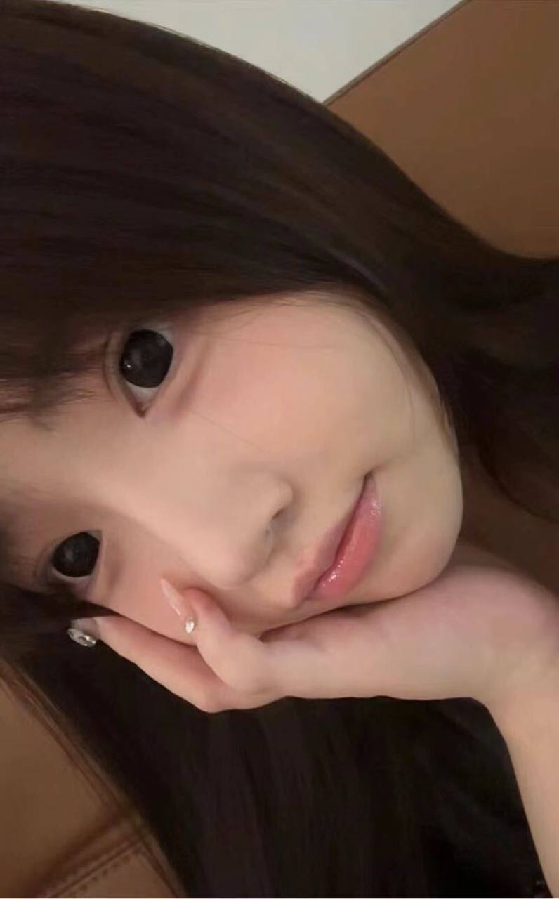 大胸萝莉素宝儿
