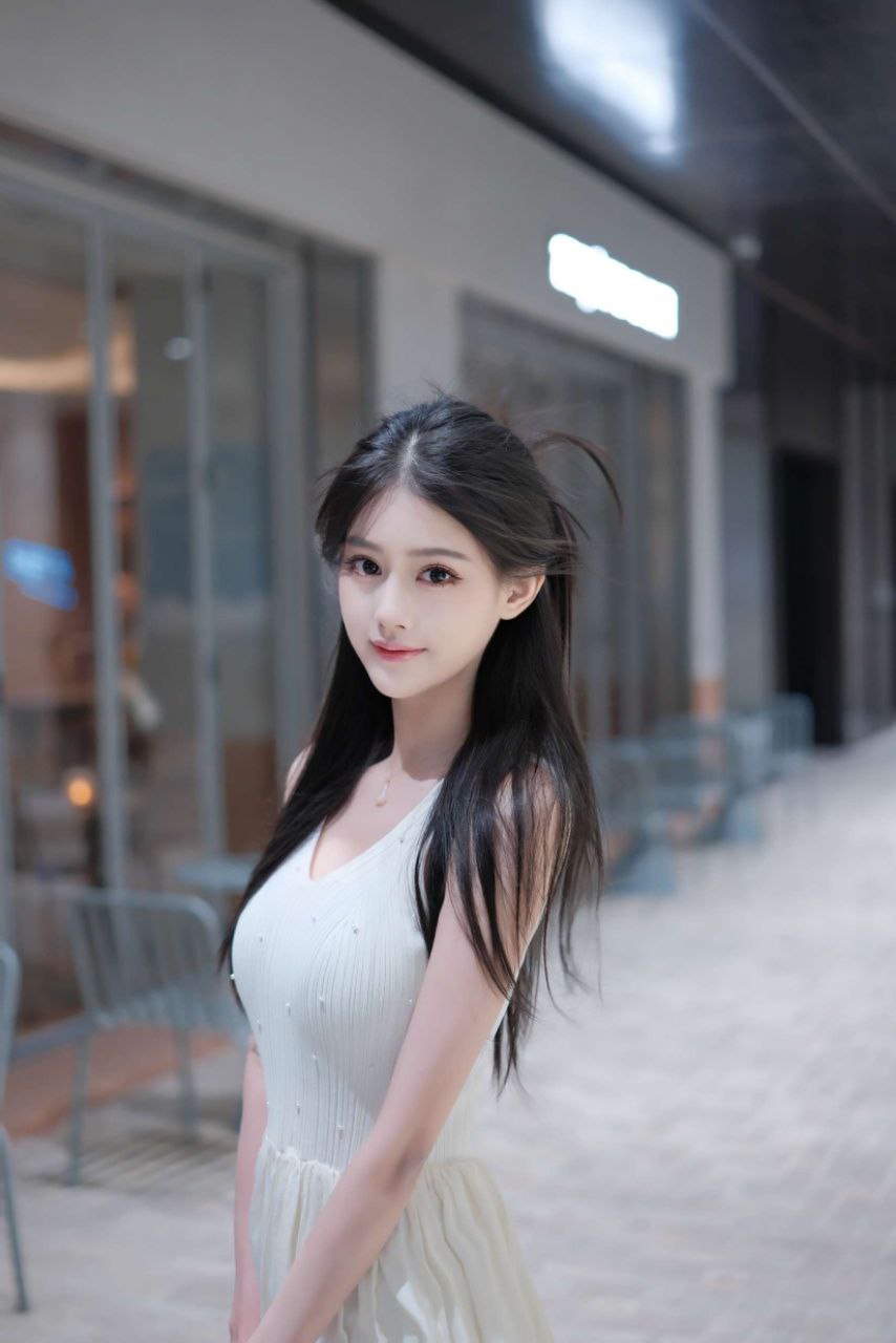清纯甜妹感奕萱