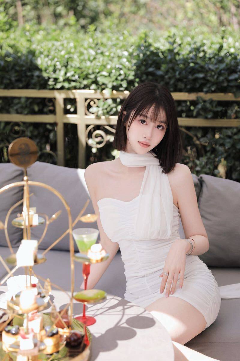 留学交换生沫妍