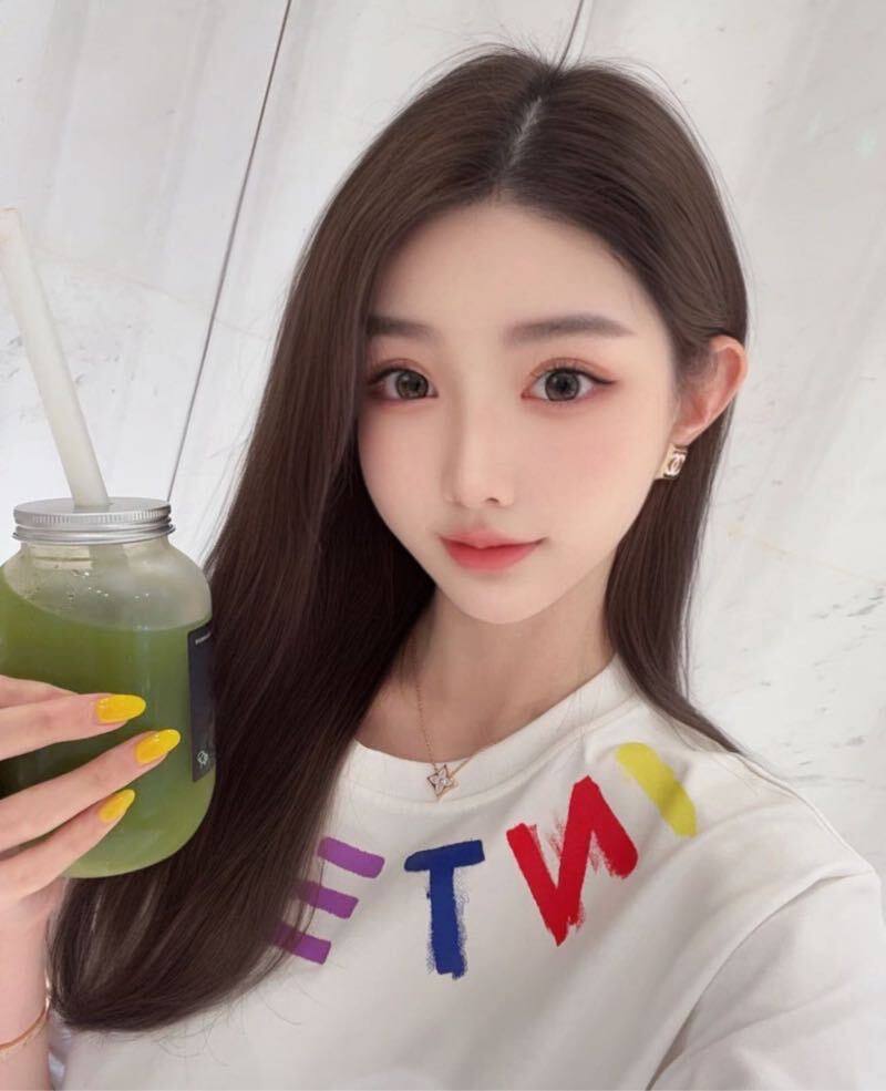 美腿天花板洛茜