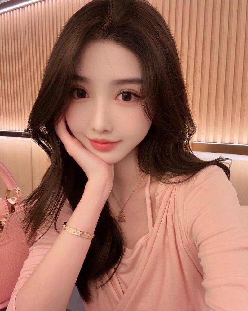 美腿天花板洛茜