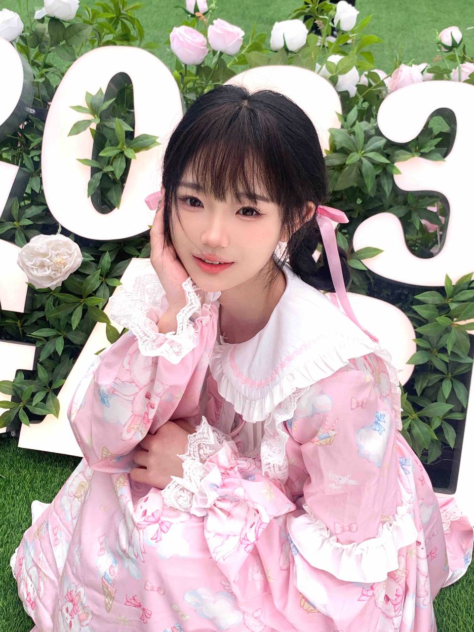 艺术学院学生黛拉