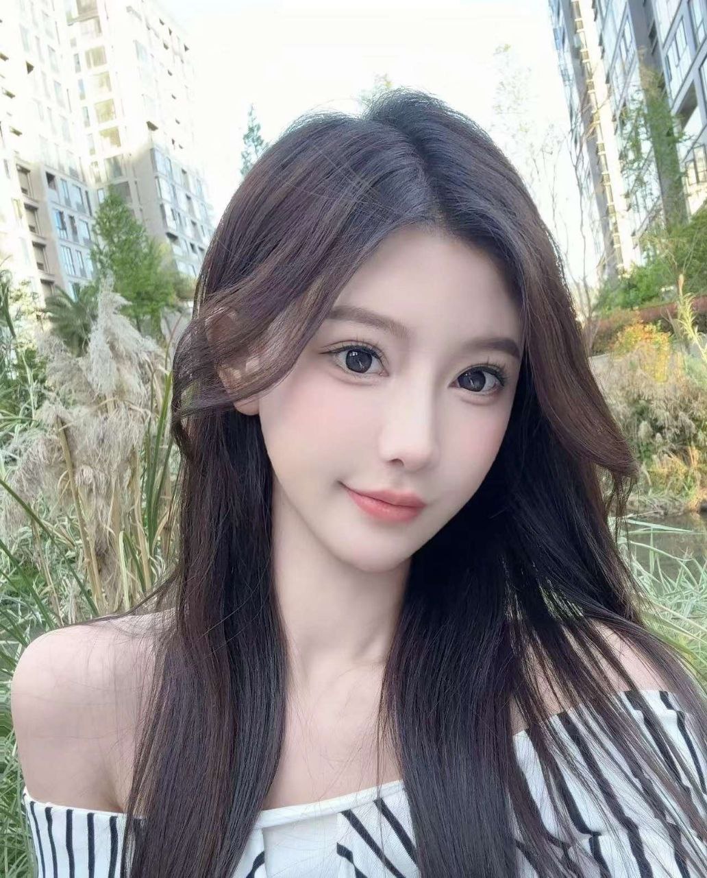 治愈感美女Avely