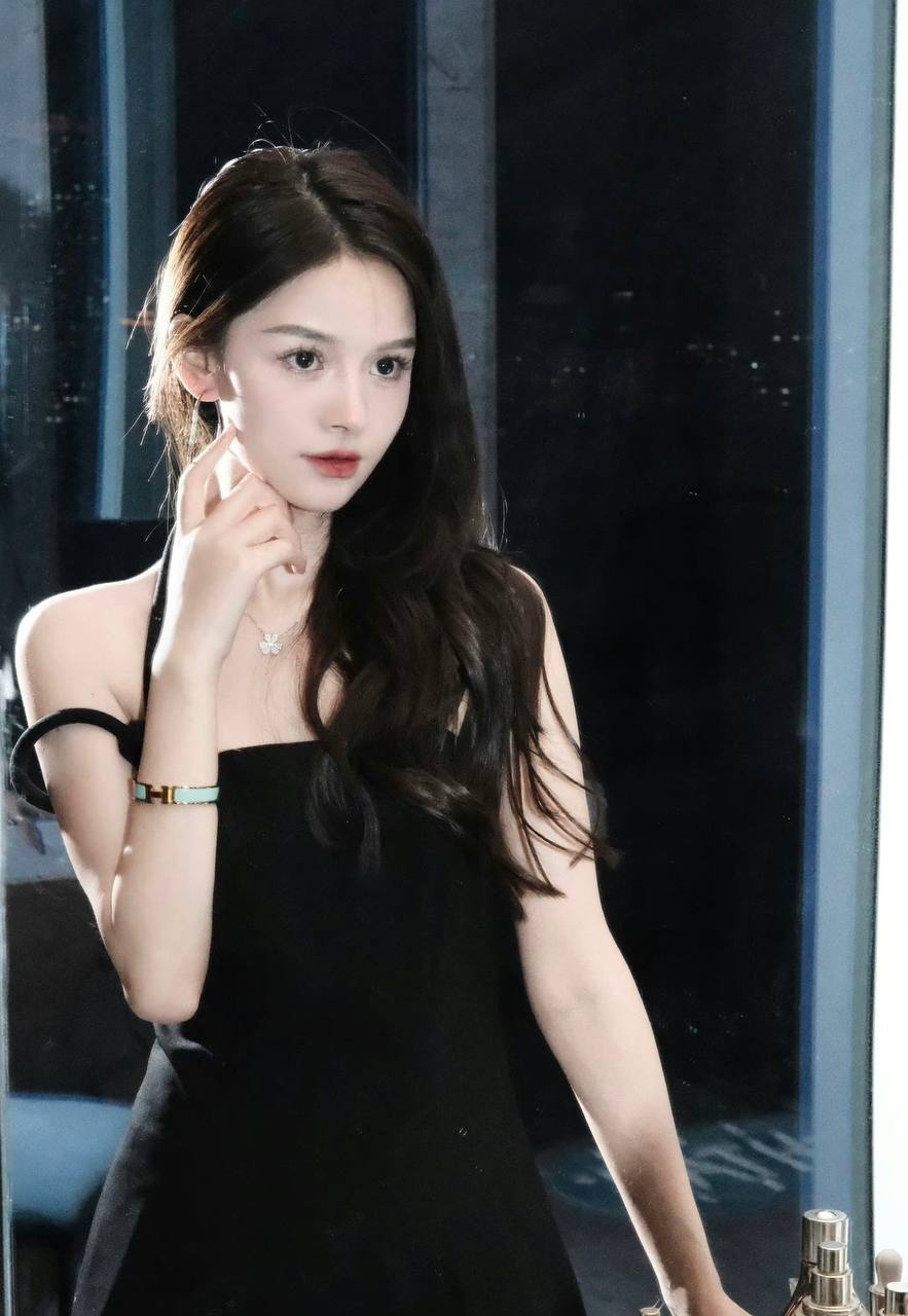 气质温婉瑶伊